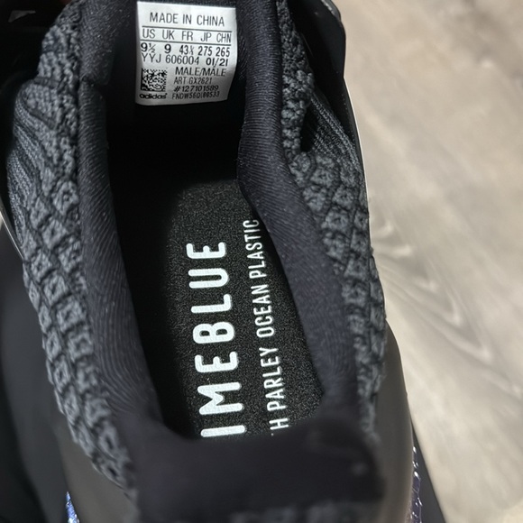 Adidas Ultra Boost DNA 5.0 - Picture 8 of 8